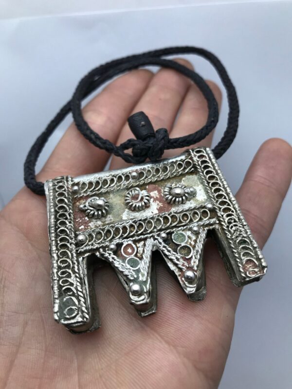 Hirz talisman amulette talisman tuareg ,ethnic talisman filigrane argent ,antique argent talisman